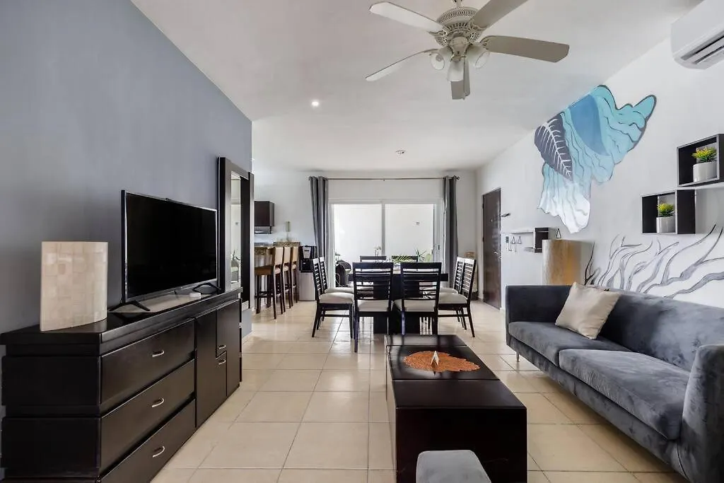 Spacious 2 Bedroom And Big Terrace Condo In Centro Playa del Carmen Messico
