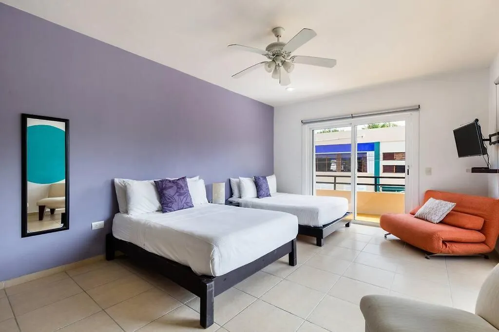 Spacious 2 Bedroom And Big Terrace Condo In Centro Playa del Carmen Appartamento