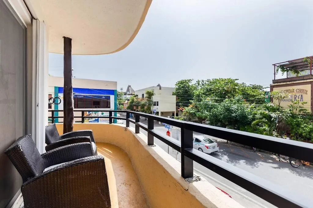 Spacious 2 Bedroom And Big Terrace Condo In Centro Playa del Carmen Messico
