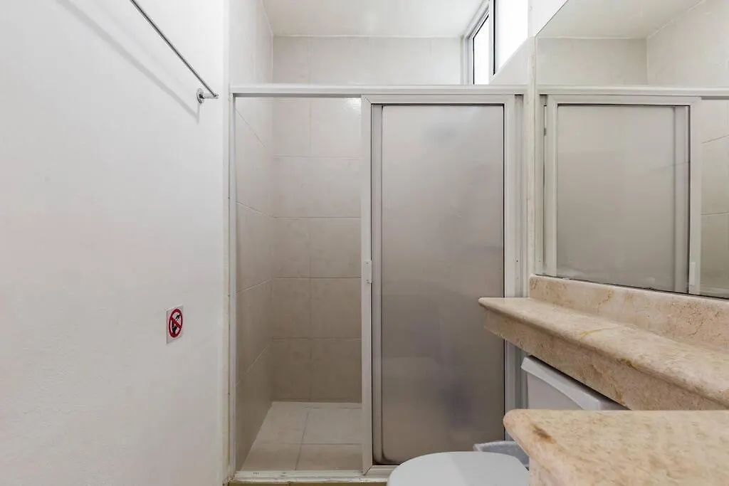 Spacious 2 Bedroom And Big Terrace Condo In Centro Playa del Carmen Appartamento
